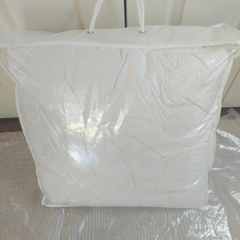 Down Alternative Comforter! Sz. Queen (Z21)